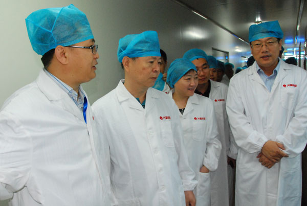 5be3a81e9c569.jpg 2.jpg